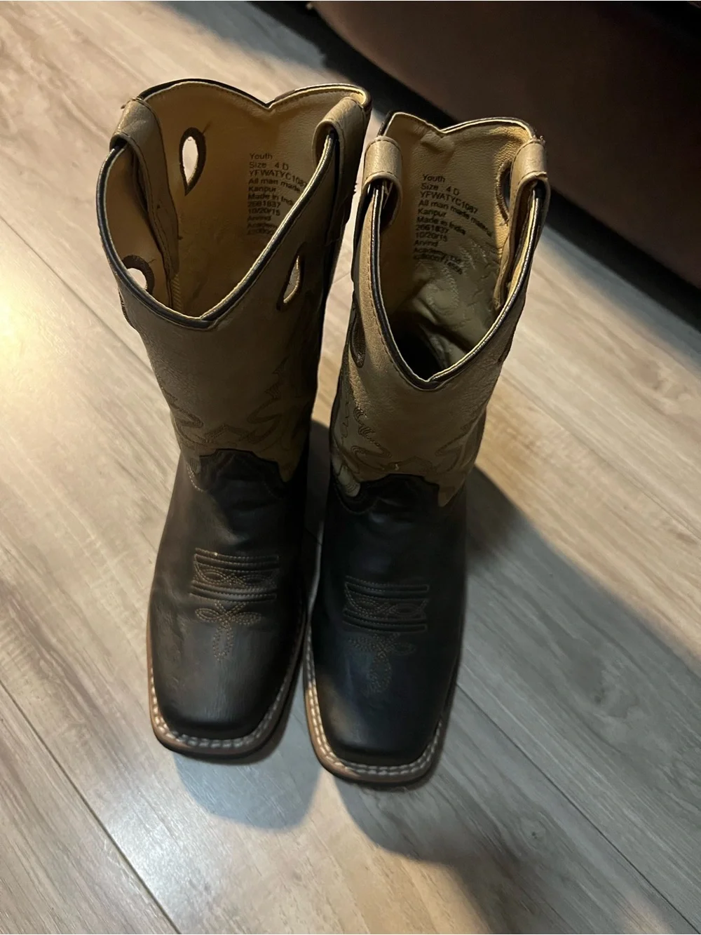 Austin Cowboy Boots Boys Youth Size 4 Squared Toe